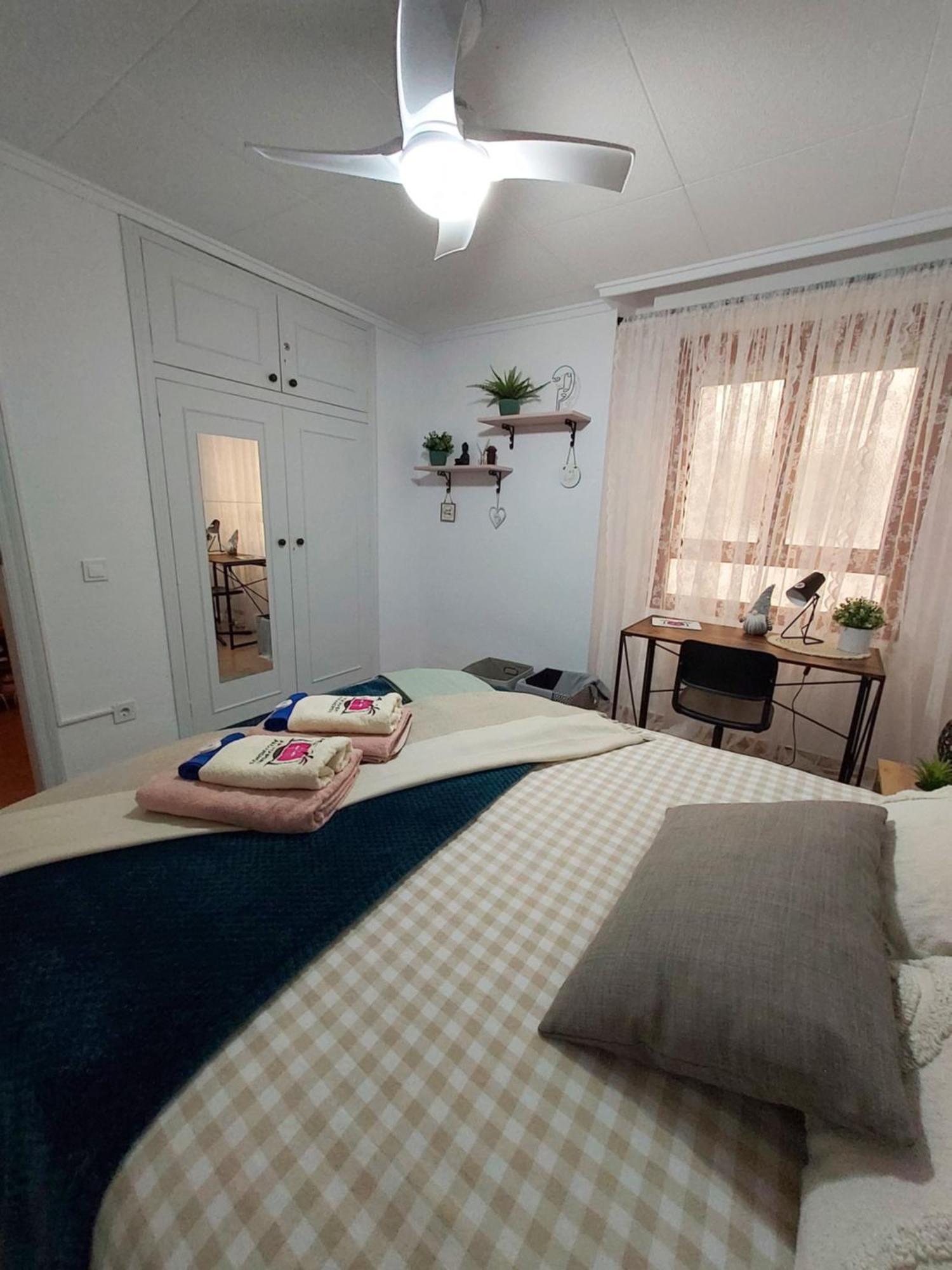 Apartament Alexandro'S Lägenhet Torrevieja Exteriör bild