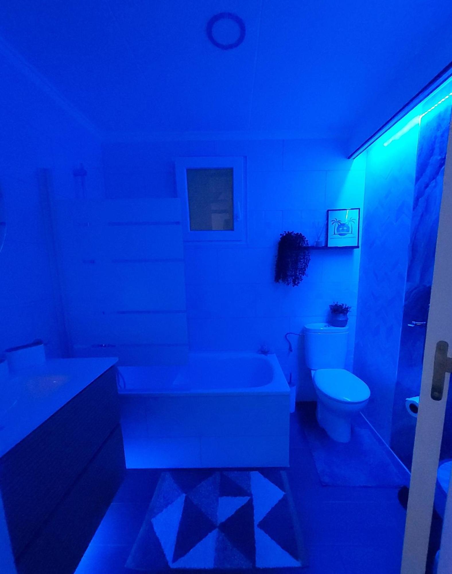 Apartament Alexandro'S Lägenhet Torrevieja Exteriör bild